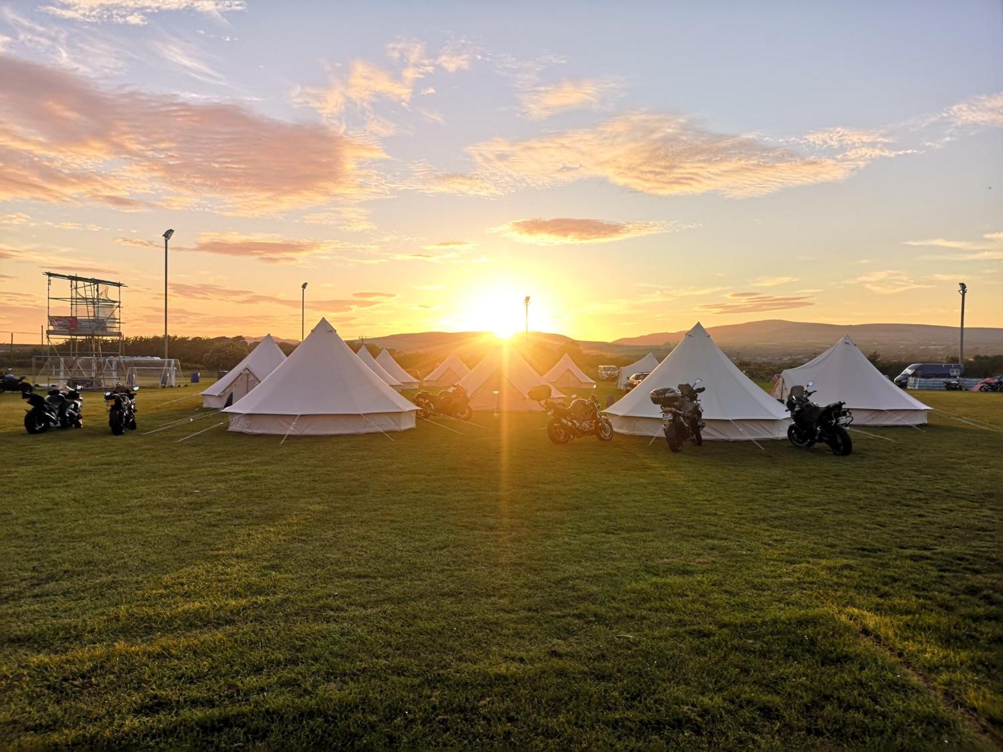 Nine Yards Bell Tents At The Tt - Castletown Extérieur photo